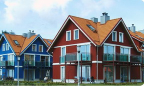 Крыша дома с мансардными окнами
